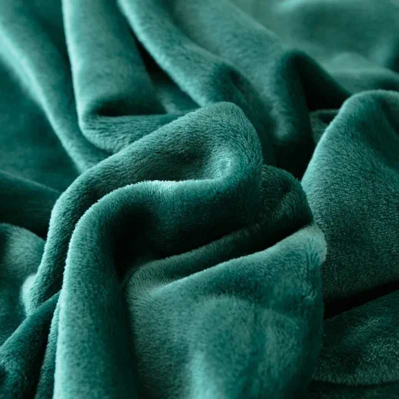 Soft Flannel Fleece Blanket Plush Velvet ThrowsDark Green Bed Linen Sheet Bedspread Home Office 200230cm Summer Quilt C251111