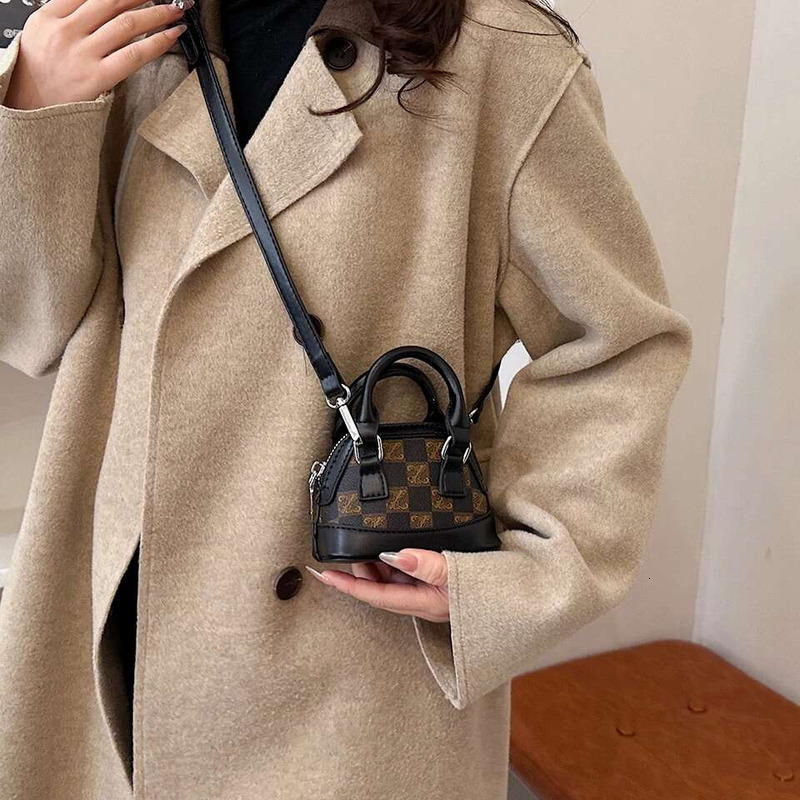 A Senior PU Material Color Of The Shoulder Bag, Cross-Body Can Be Carried, Exquisite Pattern, High-End Feel