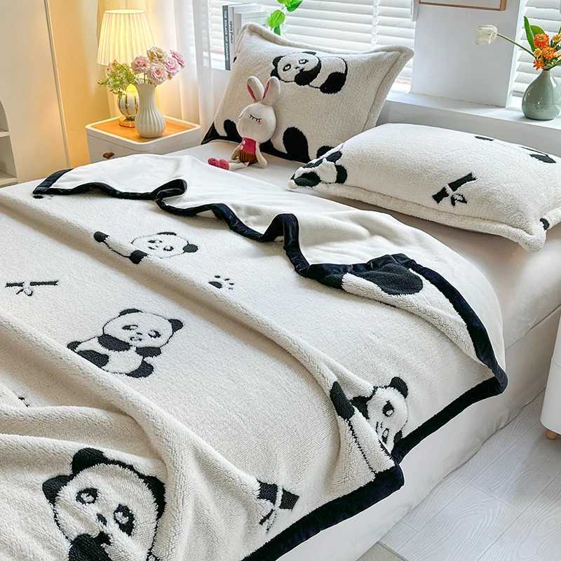 Bonenjoy 1pc Soft Blanket Winter Warm Bedsheet Cartoon Style Sofa Towel Travel Shawl Knee Blankets No case C251111