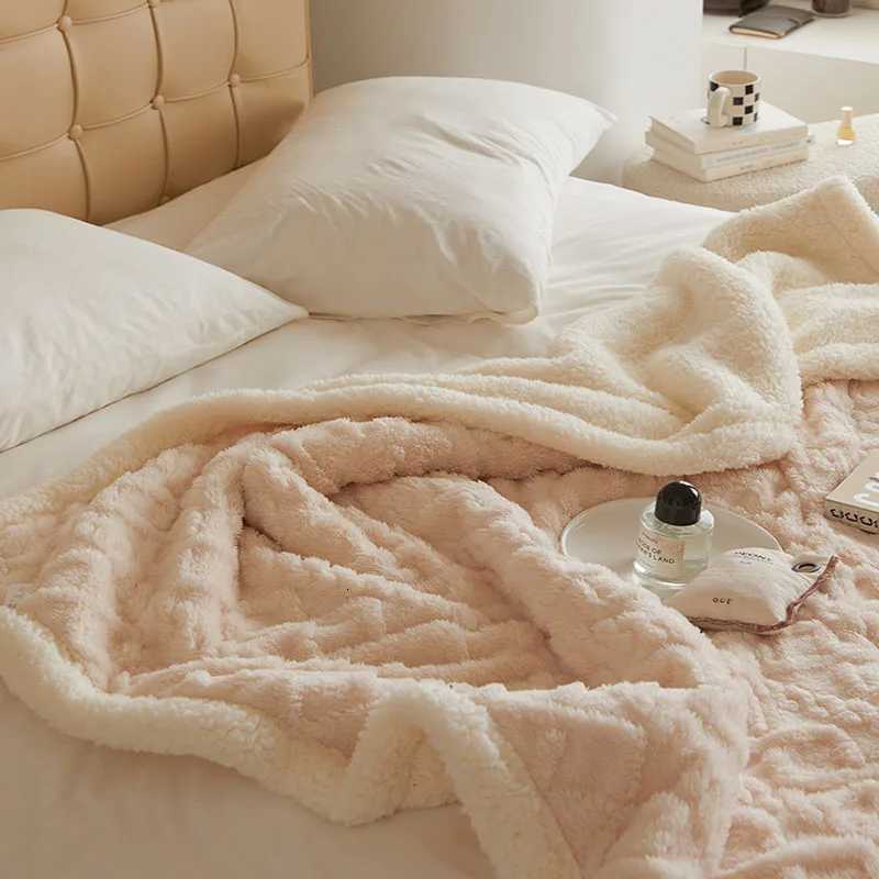 Winter Solid Jacquard Taffeta Blanket Thick Warm Coral Fleece Nap Blanket for Office Living Room Sofa Cover for Single Queen C251111