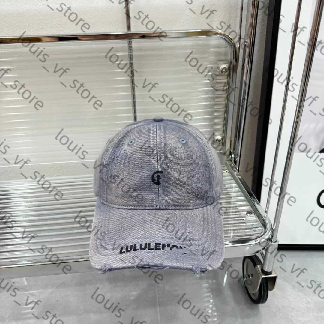 Hat for Women with Holes and Broken Old Baseball Men Street Shading Sun Protection Personalized Duckbill New H250411