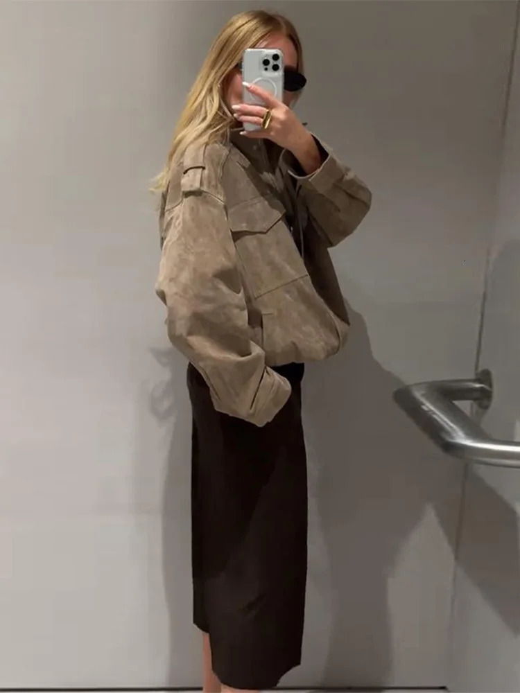 Vintage Womens Suede Bomber Jacket Loose Stand Collar Zipper Pockets Long Sleeve Female Coat 2025 Autumn Lady Casual Streetwear 251105