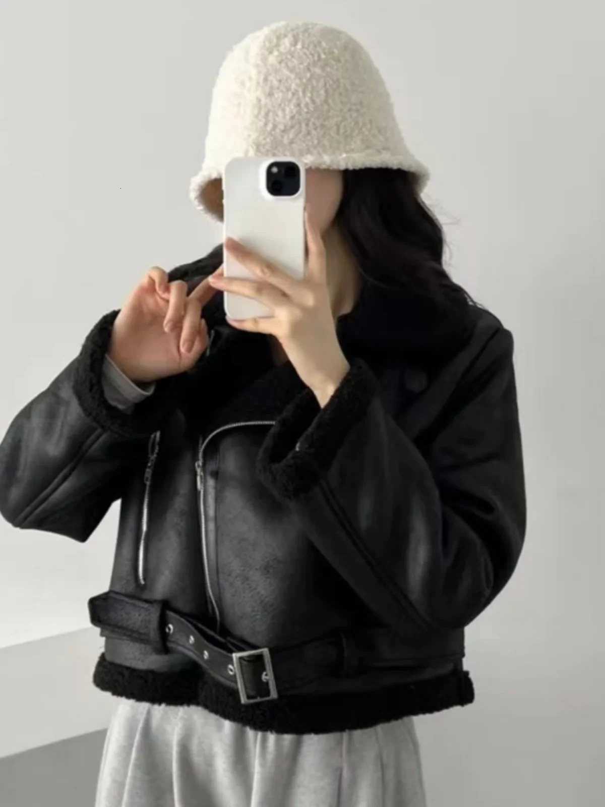 Korean Sle ort Biker Jaet Lamb Fur Lined Faux Suede Thiened Winter Coat Womens Faion Trend 251106