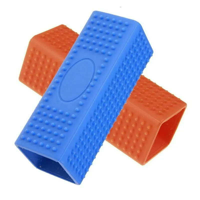1PCS Pet hair Removal brush Dog cat removal Effective pet silicone hollow rubber cleaning 251110