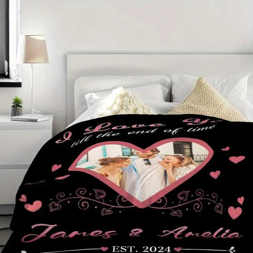 Custom photo blanket - retro flannel heart-shaped patternall seasons family gift - Christmas and anniversary blanketsouvenir C251111