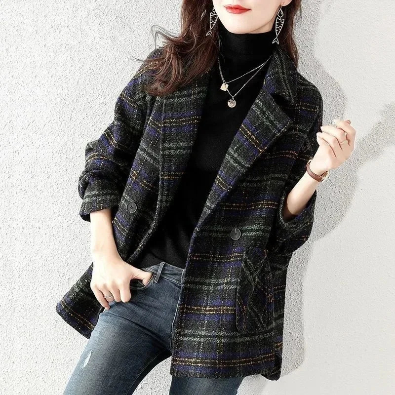 2024 Style Womens Plaid Suit Woolen Jacket Loose Fit Vintage Checked Coat Medium Length Korean Version 251103