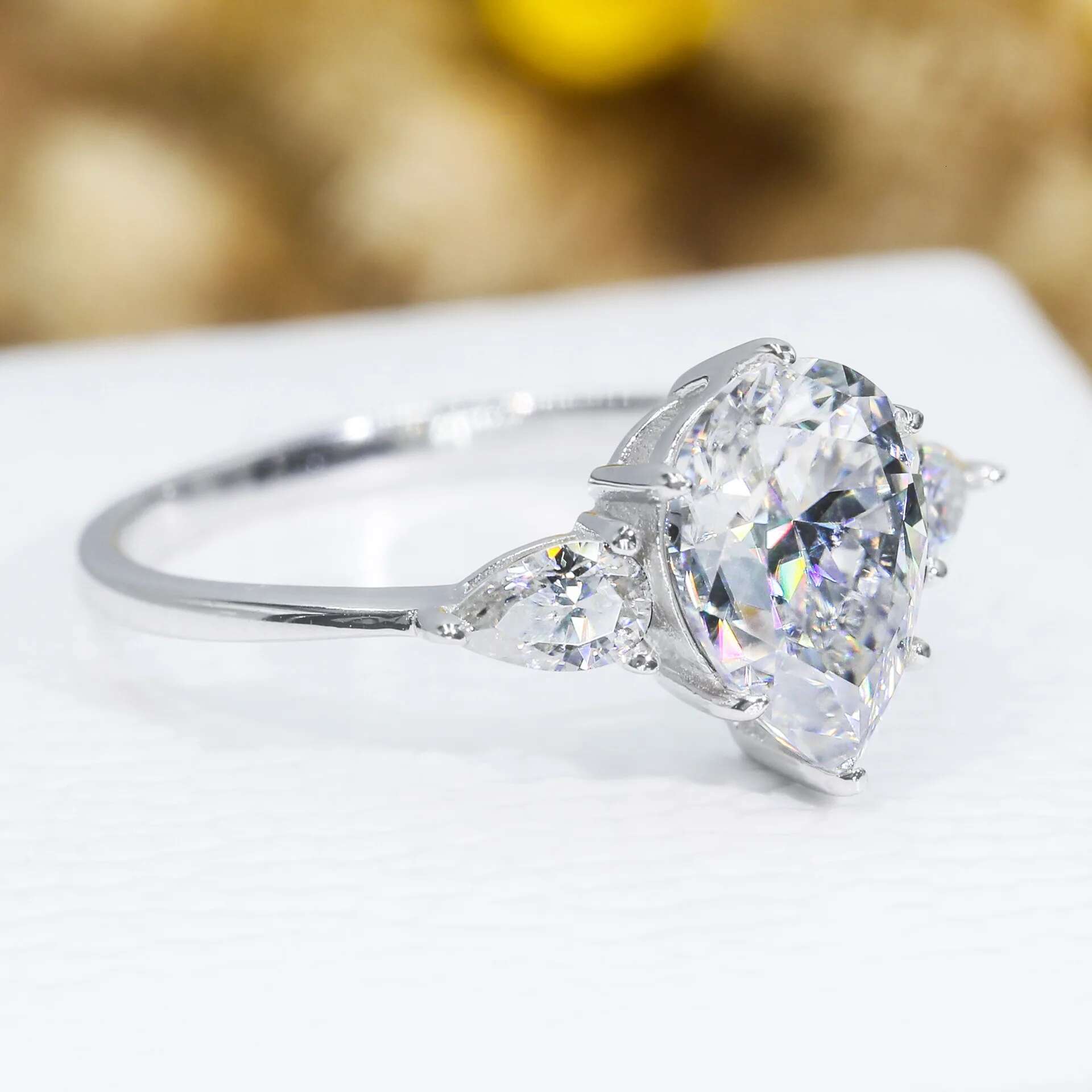 2CT Full Moissanite Diamond D Color VVS Pear Cut Womens Ring S925 Sterling Sliver Plated White Gold Wedding Rings for Women