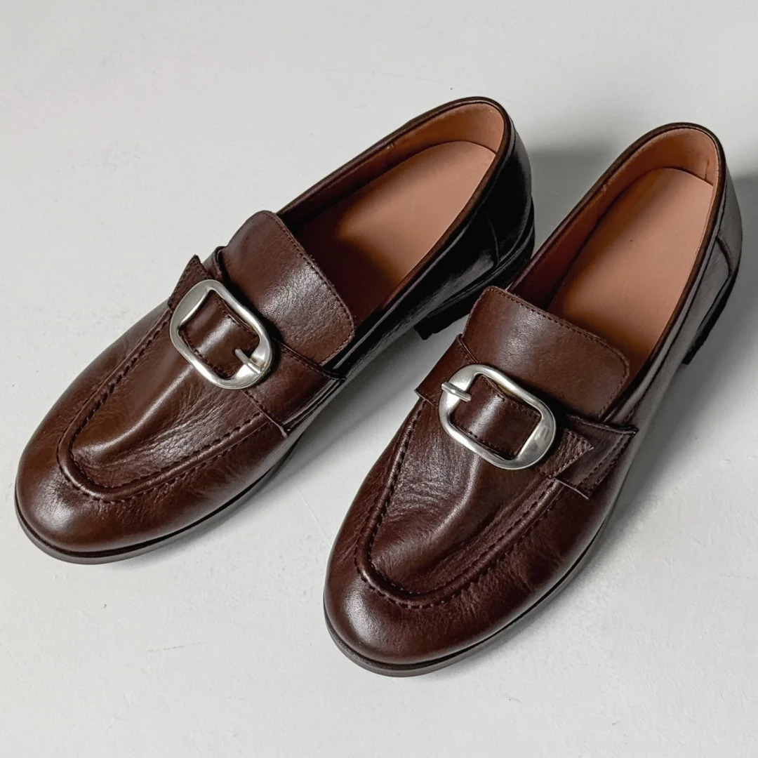 Womens cow leather round toe metal buckle slip-on flats loafers high quality soft comfortable casual moccasins shoes for woman 251110