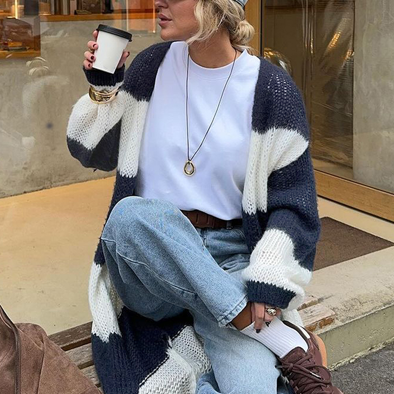 Women's long color-blocking striped cardigans, daily street sweaters, which are retro, elegant, suitable for vacations and are best-selling women