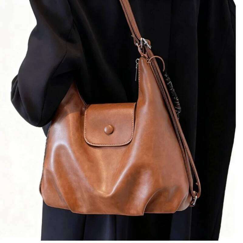 Vintage Large-Capacity Autumn And Winter Commuting Backpack, Single-Shoulder Tote Bag, No Pendant