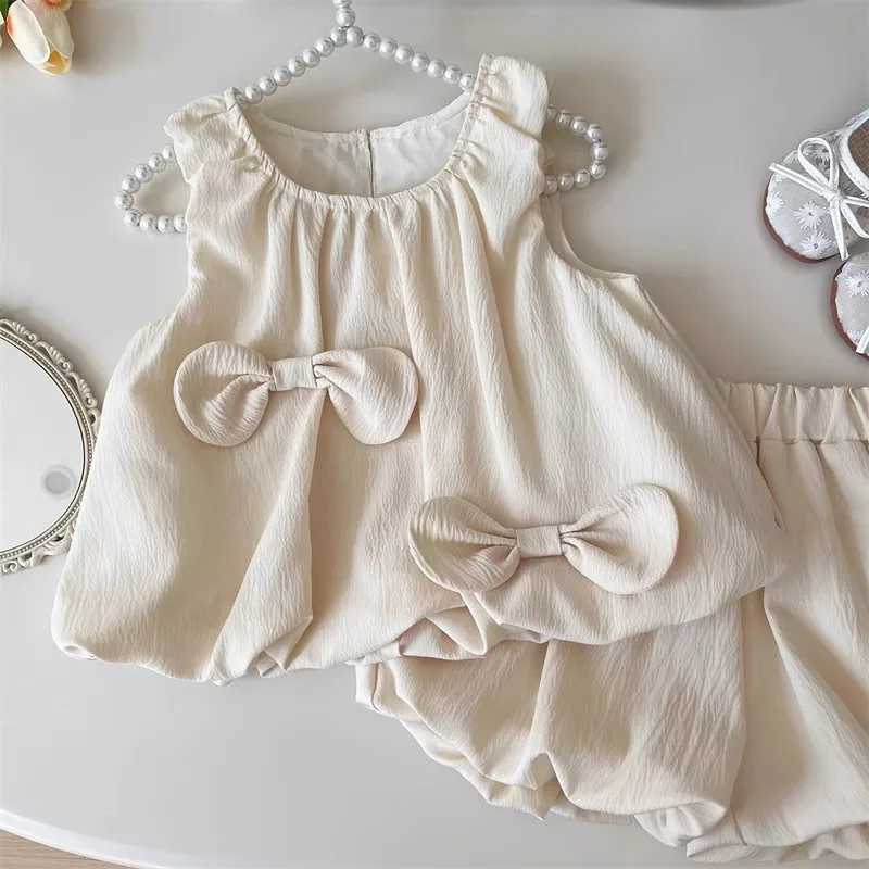 Childrens clothing set suitable for girls aged 2-7 years bow sleeveless vest+cargo pants two pieces of summer casual beige girls clothingXJ250410