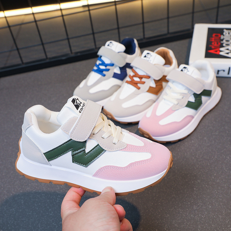 designer shoes 2025 Fashionable lightweight and soft-soled sports shoes Anti-slip sneakers for primary school boys and girls Running shoes