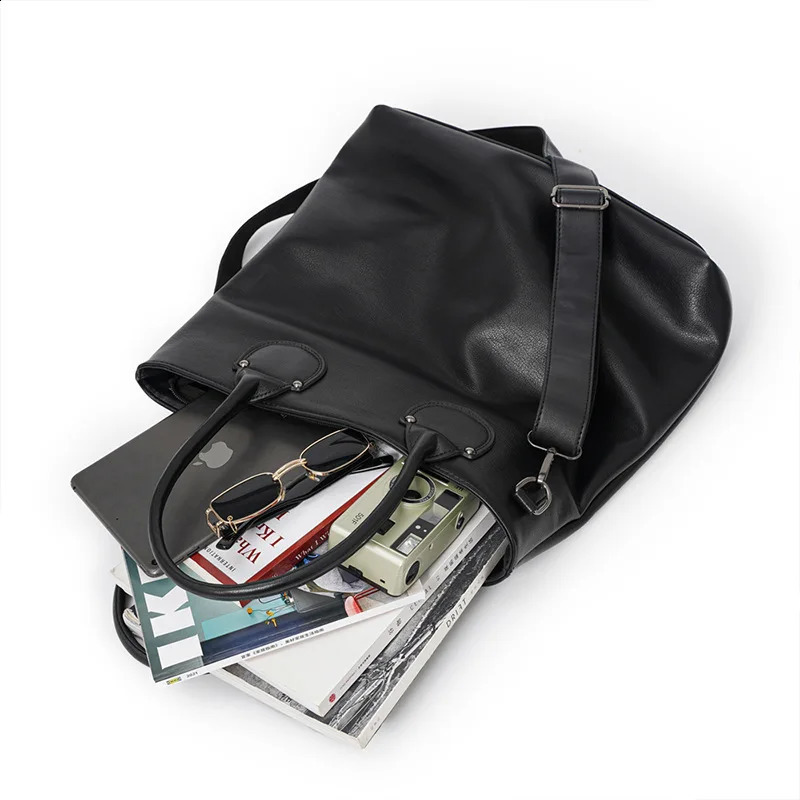 Leather mens shoulder bag fashionable mens handbag Korean mens briefcase 250410