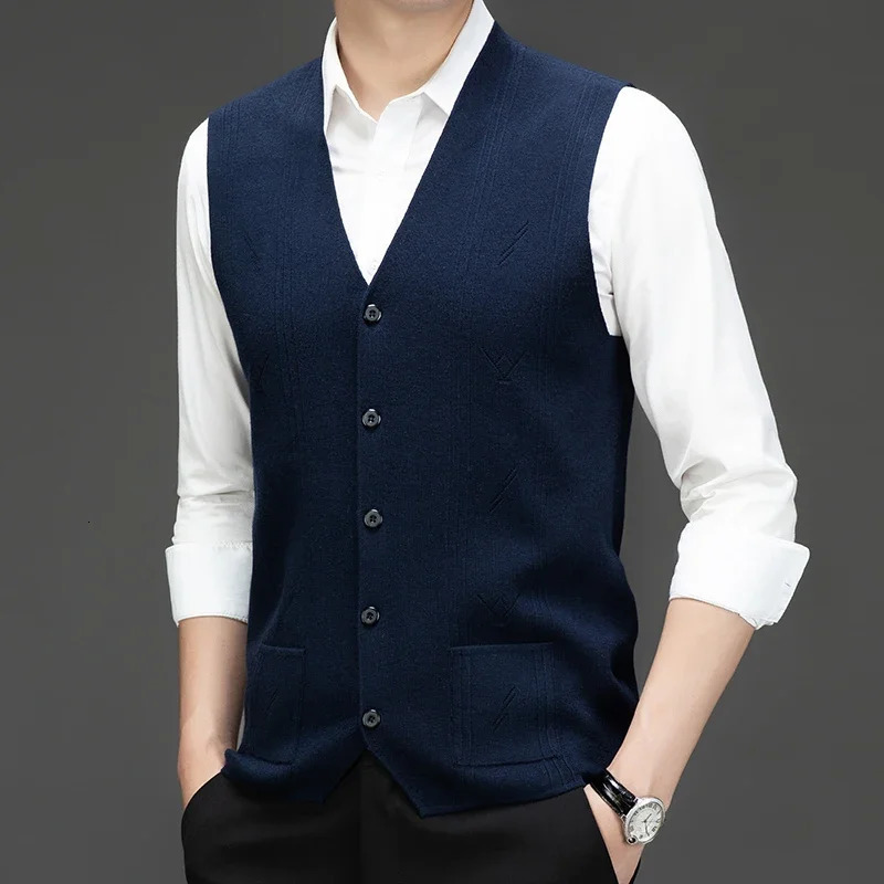 2024 Warm Knit Vest Button Fashion Vneck Sleeveless Sweater Autumn Tops Thick Mens Western Casual Suit Business 251104