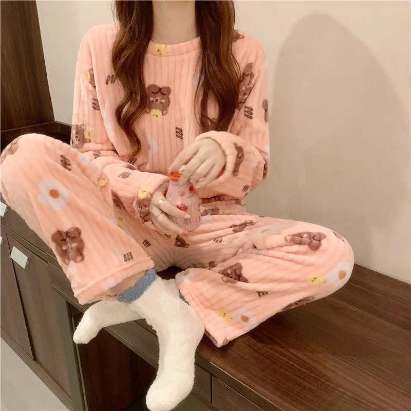 Winter Womens Pajamas Homewear Suit Coral Fleece Warm Set of Fall and Winter Comfortable Warm Pajamas Homewear Suit 251106