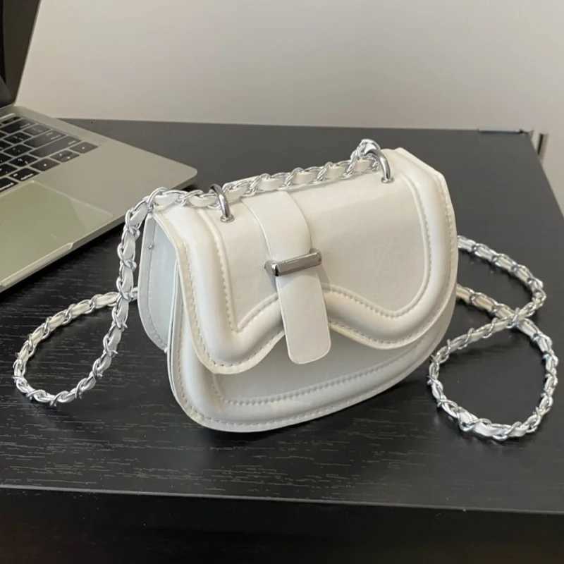 Women Small Exquisite Solid Color Crossbody Bag Simple Fashion Niche Design Sense Advanced Lightweight For Party Daily CommuteT251110