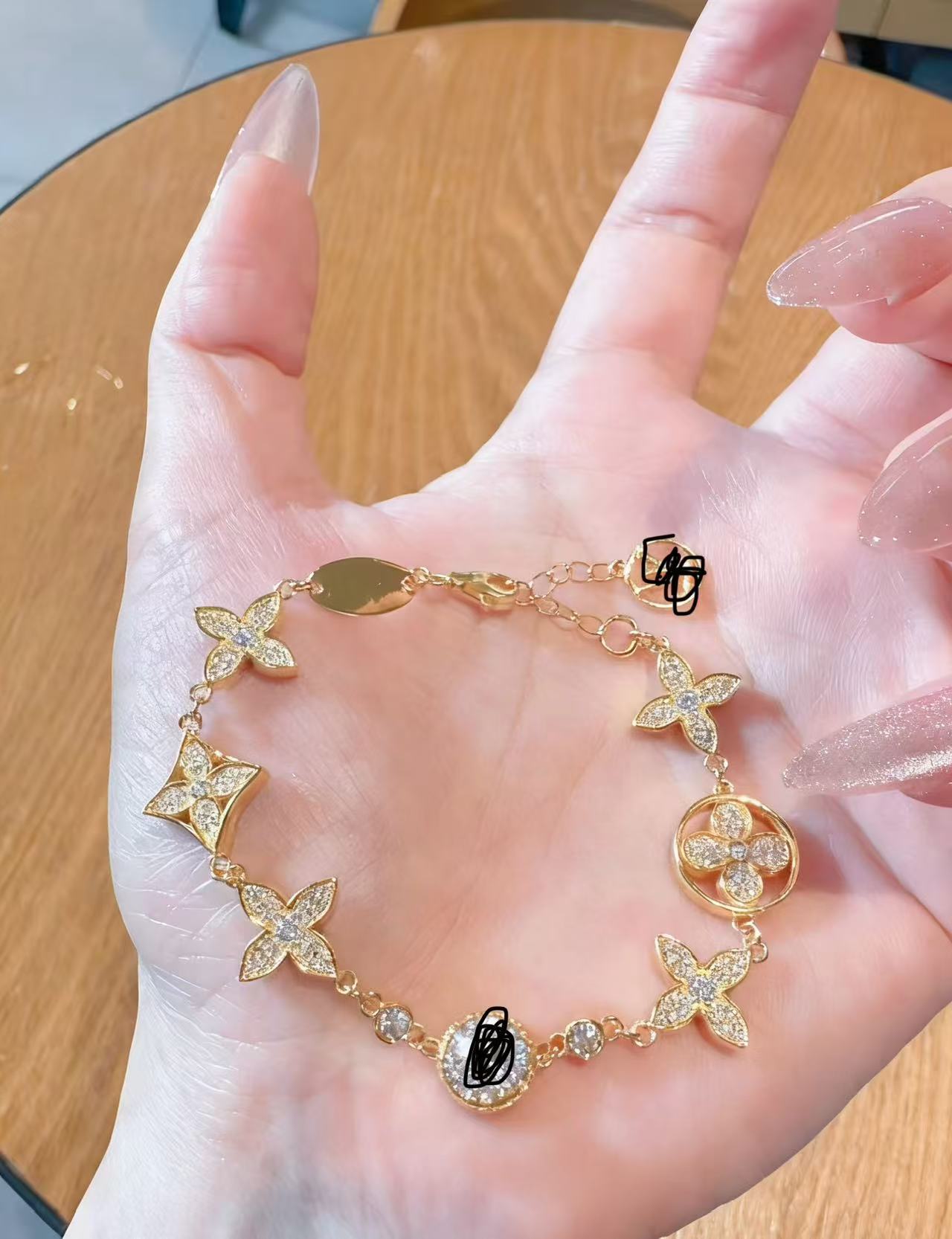 Classic Fashion Women's Designer Charm Leaf Gold Bracelet Luxury Brand VL Bracelet Elegant Wedding Christmas Birthday Gift Box for women girl