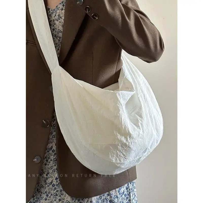 Trendy Fashionable Shoulder Bags Wrapped with Dyed Nylon Canvas Bag Large Capacity Single Crossbody Hobos 251110