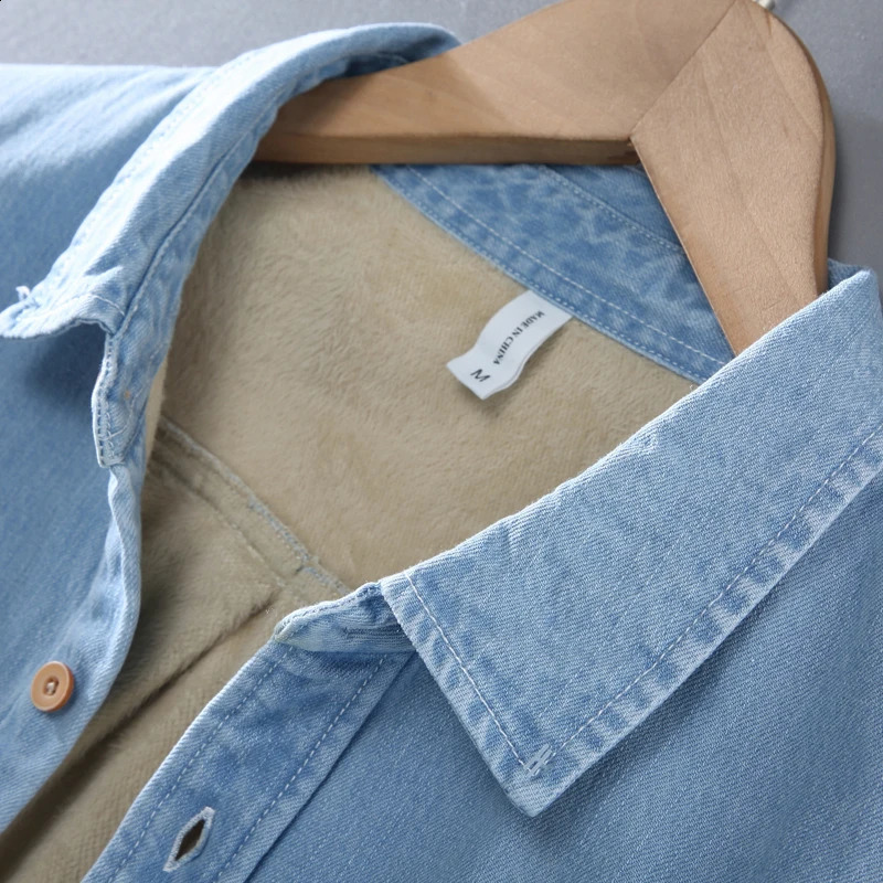 Denim long sleeved shirt mens solid color thick autumn and winter style warm young single chest jacket casual trend 250411e