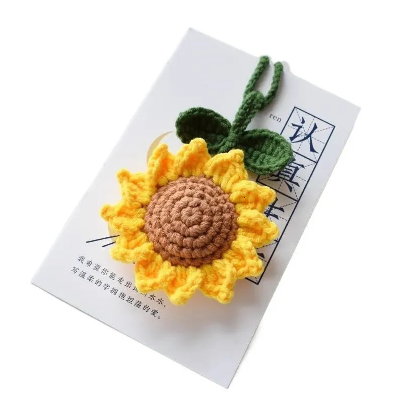Women Pendant Pure Hand-woven Sunflower Bag Car Pendant Accessory Sunflower Crochet Solid Color Simple For Cute Funny Girls Gift 251110