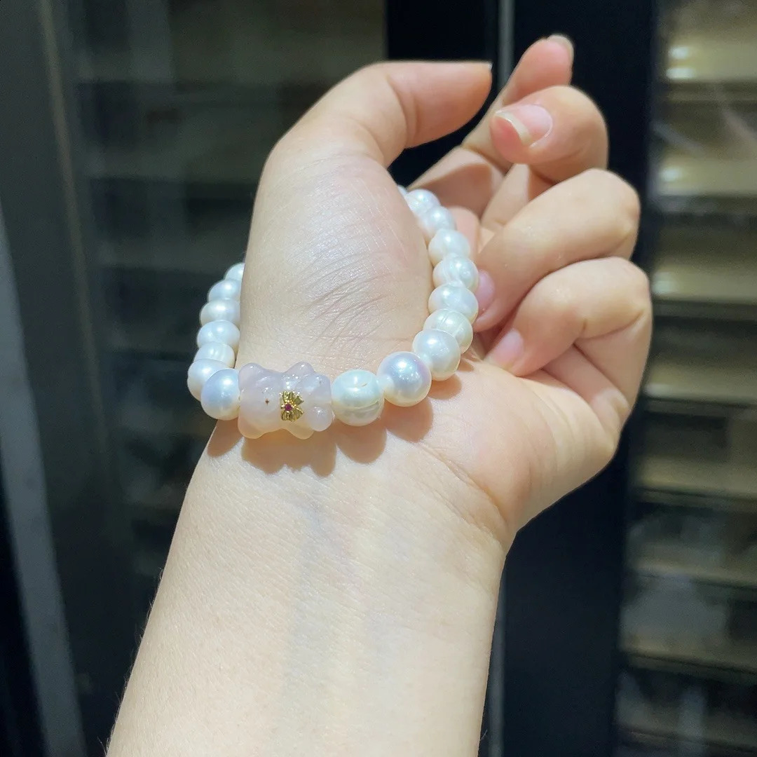 Natural freshwater pearl and salt source agate bear bracelet a simple niche exotic high-end bracelet 250407
