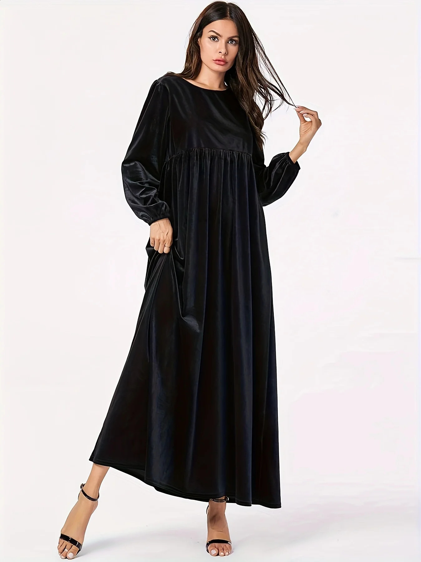 Plus size womens autumn and winter item solid color velvet slim fit long sleeved swinging Aline tight fitting dress 250401