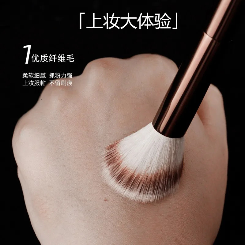 1pc 15 Blush Makeup Brush Liquid Blush Make Up Brush Bronzer use with Cream cheek formulas Metal Handle with box 251110