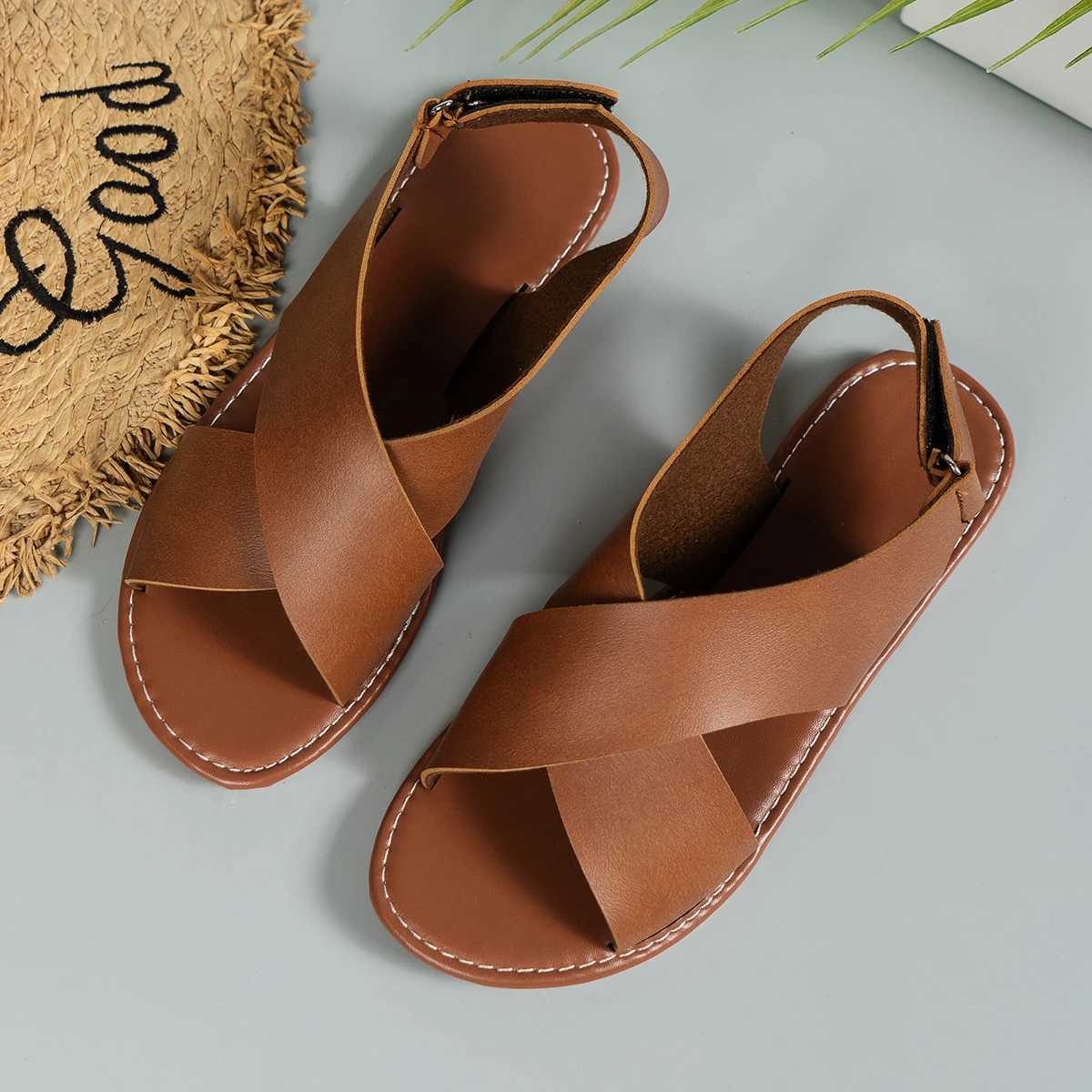 New Trend Womens Sandals Summer Buckle Flat Shoes Womens Beach Shoes Solid Strap Peep Toe Womens Sandals Plus Size 43XJ250410