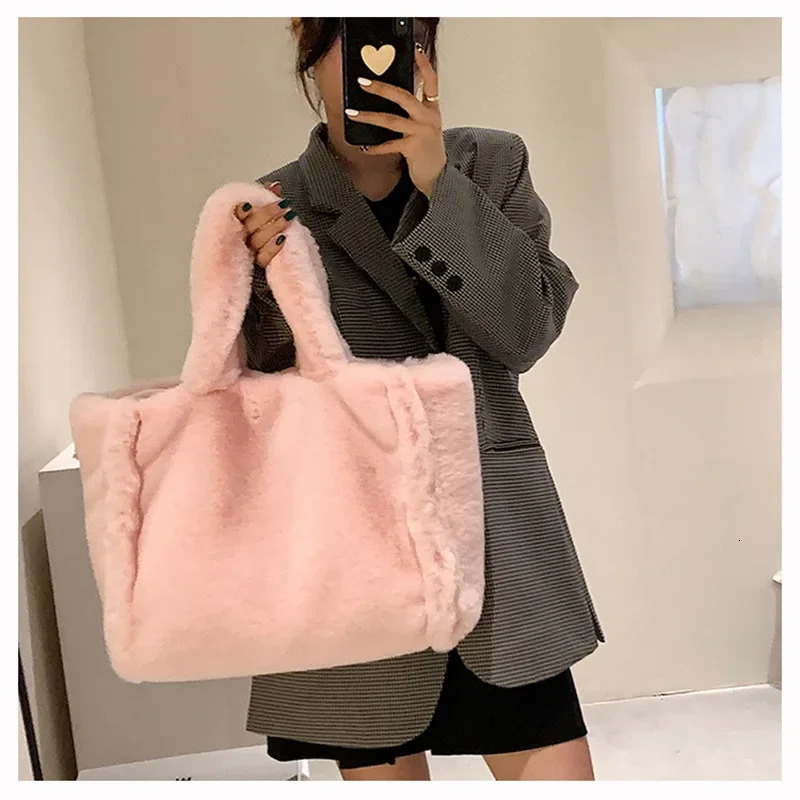 Winter Fashion Womens Furry Tote Handbags Large Capacity Ladies Faux Fur Shoulder Bag Soft Plush Female Crossbody Bags 251110