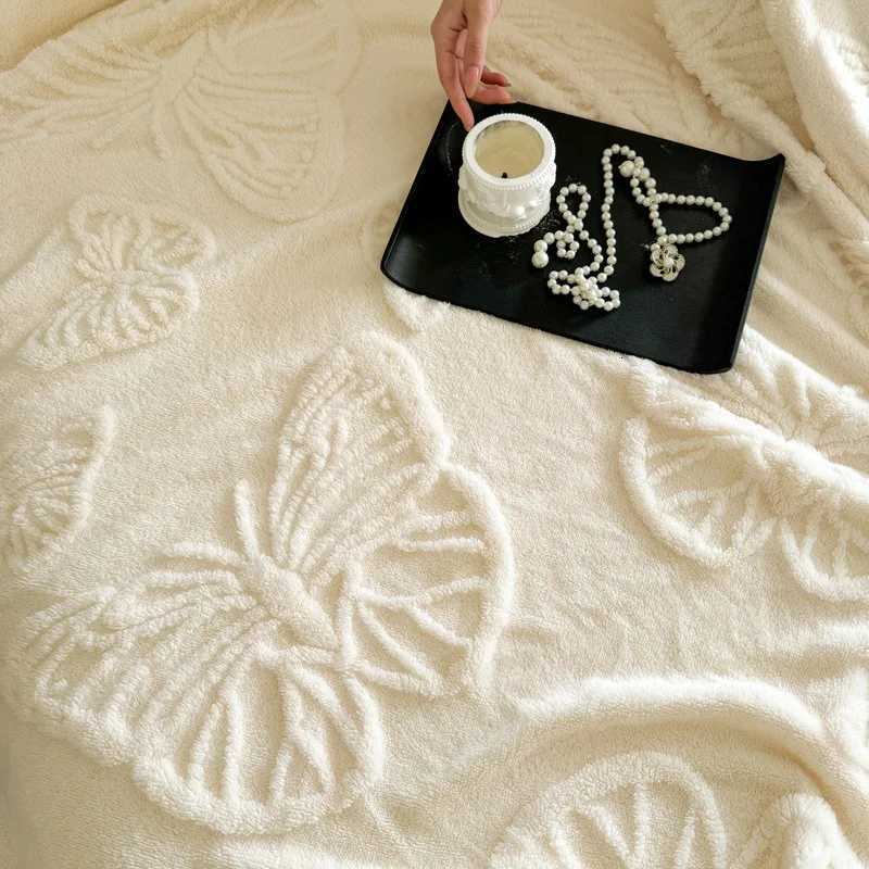 2025 New Winter Flannel Blanket A Coral Fleece Blanket Solid Color Office Nap Blanket No case C251111