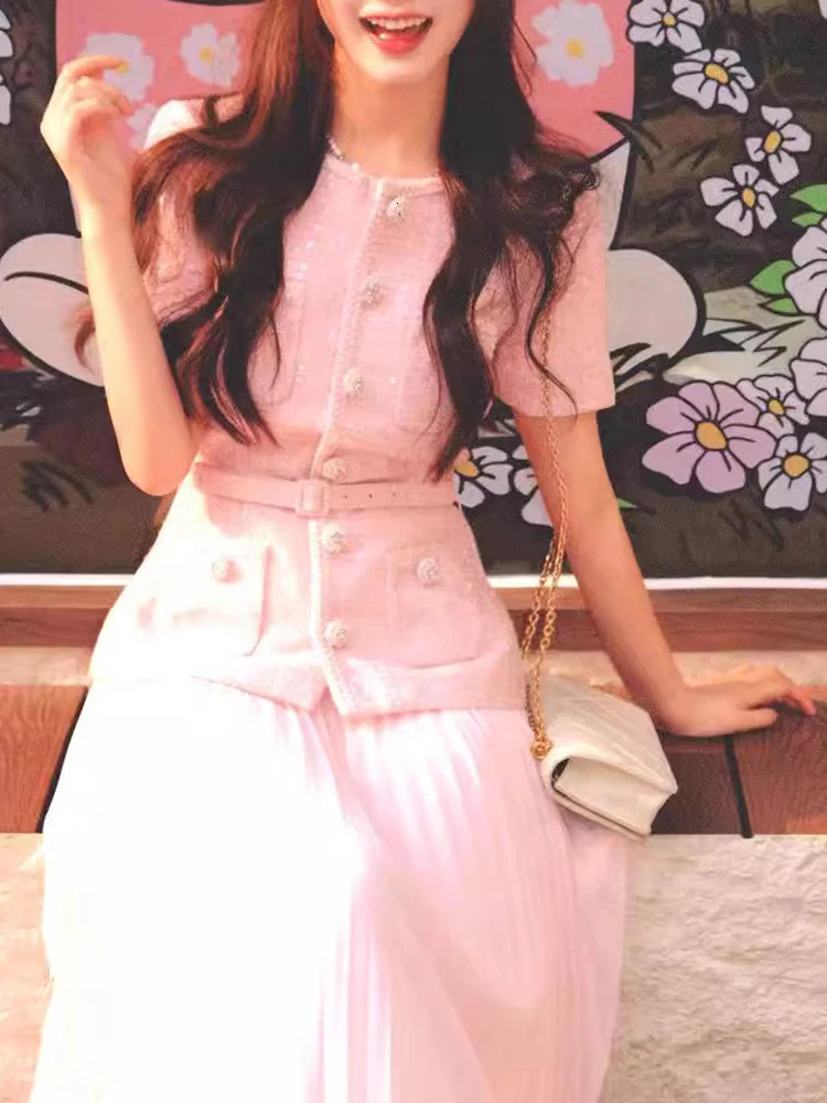 QMQA Fashion Womens Elegant 2 Pcs Set O Neck Short Sleeve Sequins Tweed Belt Coat High Waist Pleated Skirts Sets 1A115 251106