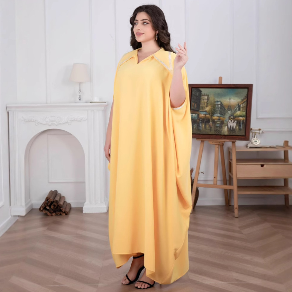 New plus size women's Muslim Dubai party robe with diamond studded bat sleeves dress