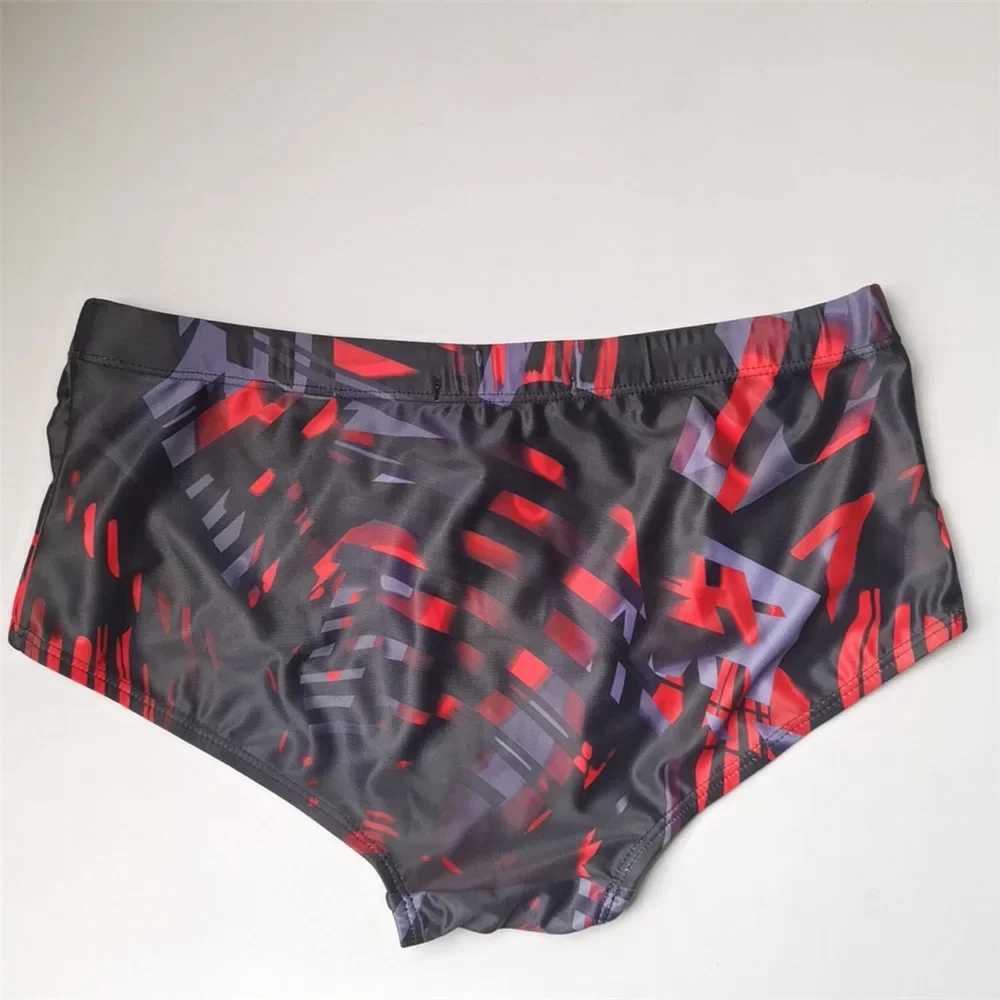 Mens swimsuit Brazilian traditional cut swimsuit bikini surfing boxer shorts black and red SungaW250410