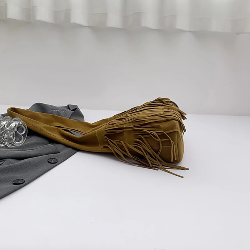 Women Frosted Tassel Shoulder Bag Faux Suede Fringe Underarm Bag Large Capacity Travel Tote Handbag Female Shopping Bag 251110