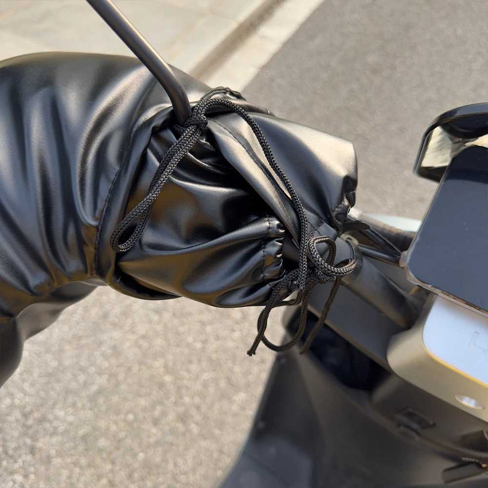 Motorcycle waterproof PU handlebar cover winter battery car windshield gloves warm handle thickening to keep warm and cold-proof S25118