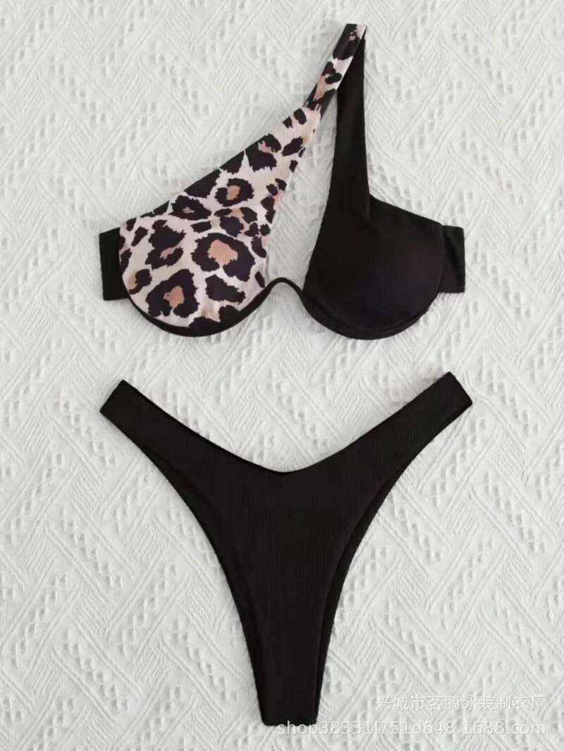 New Sexy Bikini 2025 Solid Swimsuit Women One Shoulder Swimwear Push Up Biquini Brazilian Bathing Beachwear Swimming Suit