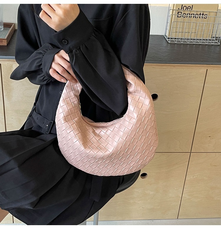 Luxury Brand Designer Lazy Handheld Dumpling For Women New Niche Design Handbag Textured Crossbody Korean Style Bag XJ260206