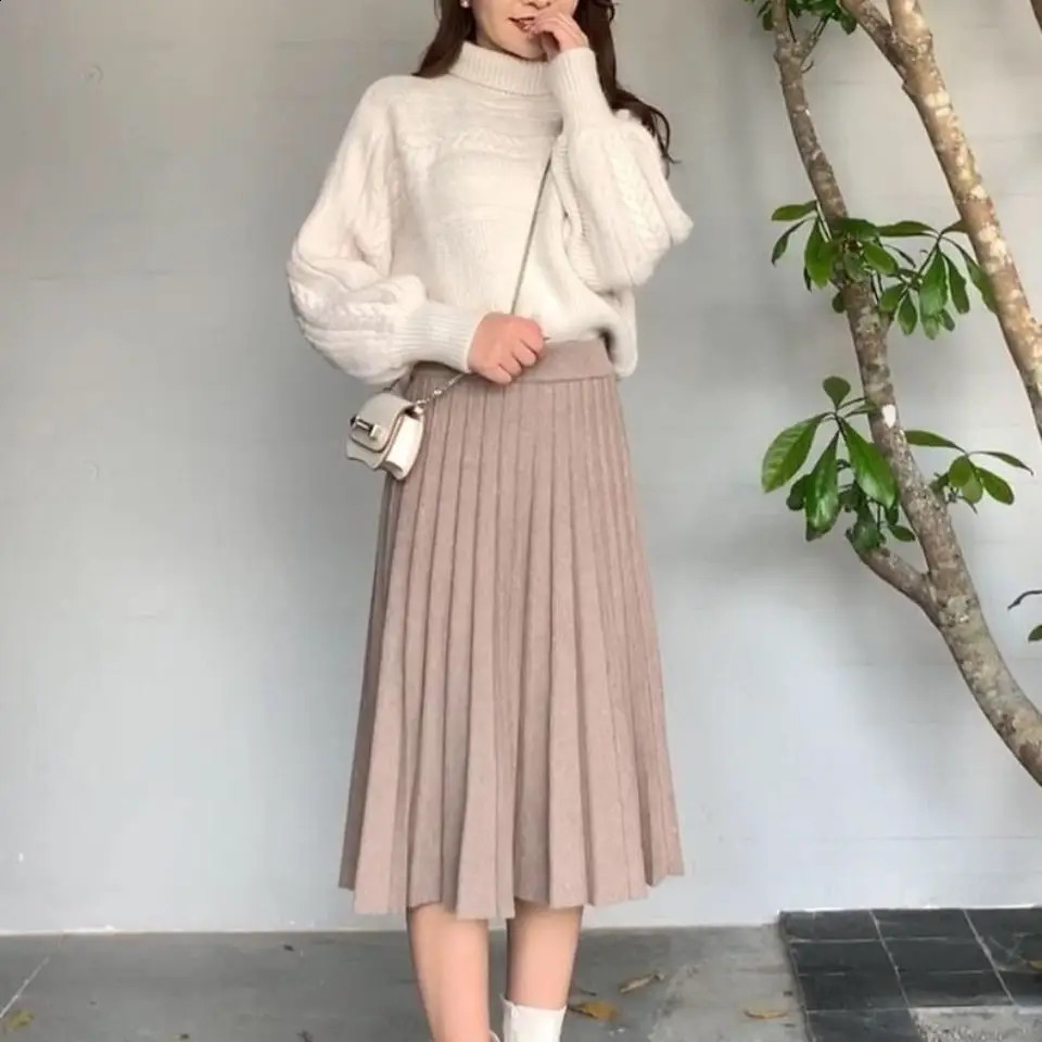 Elegant and fashionable solid color knitted pleated skiing autumn winter ALine trend fullcolor elastic high waisted womens clothing 250407