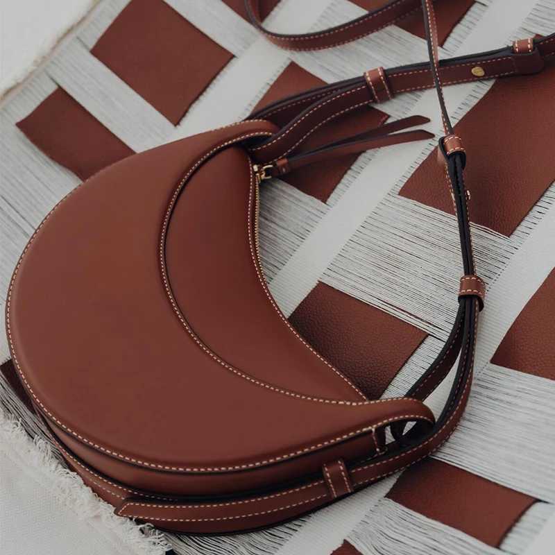 Niche single-shoulder crossbody bags genuine leather womens shoulder bags crescent-shaped bags crescent bagsT251110
