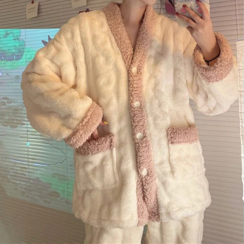 Coral Fleece Pajamas Women Autumn and Winter Thickened Fleece-lined Graceful Couple Online Celebri Home Wear Set 251106