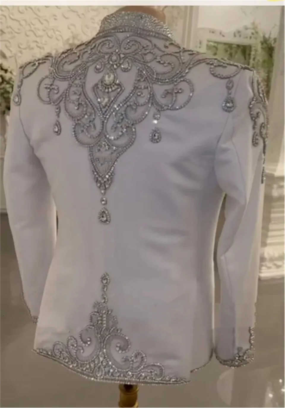 Luxurious Beaded Wedding Tuxedos Crystal 2 Piece Set Jacket Pants Shawl Lapel Men Suit Noble Trim Fit Party Suits Customized
