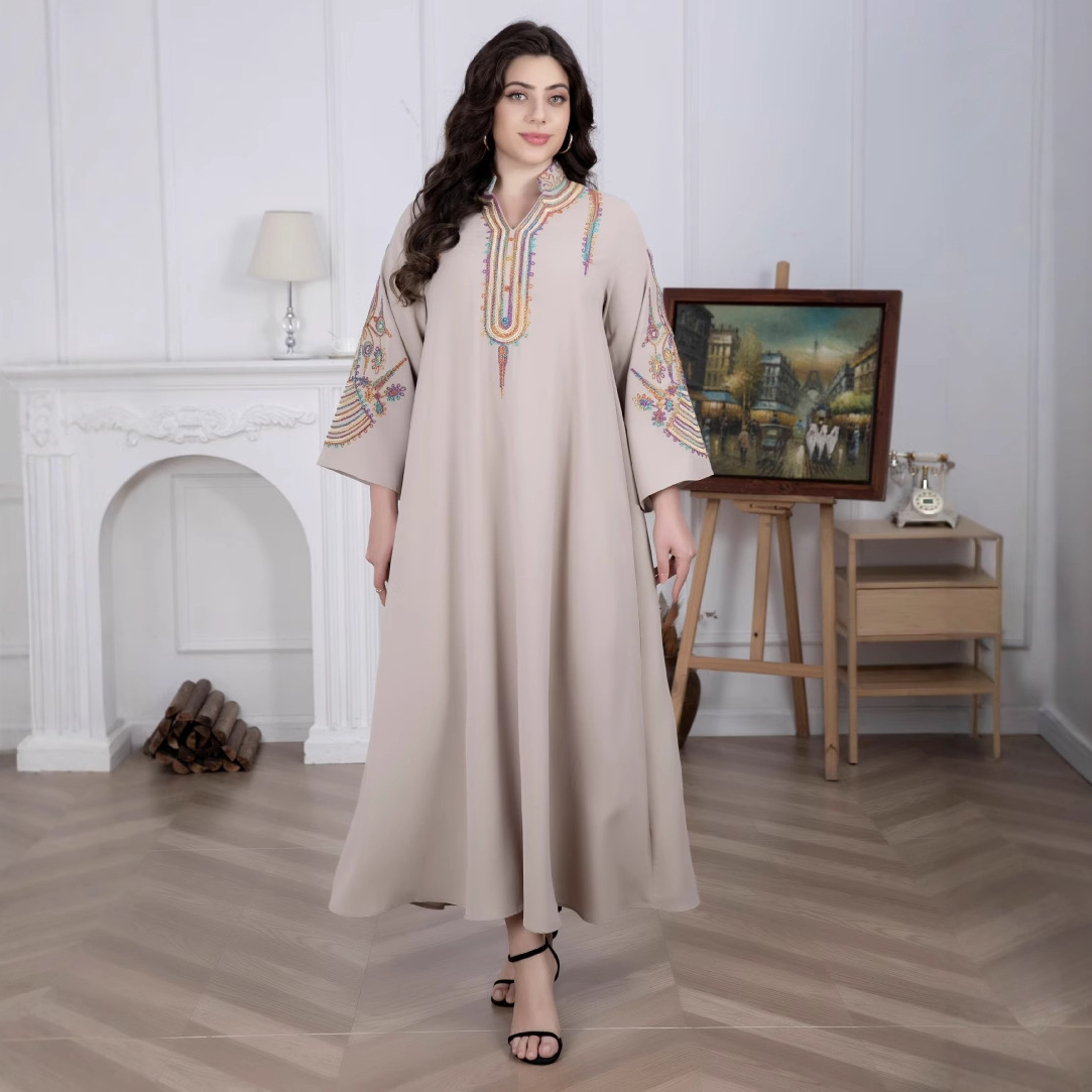Large size women's new Muslim pullover dress embroidered robe