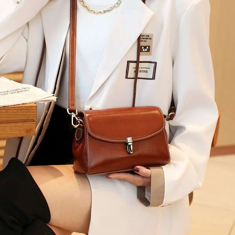 2023 New Popular Summer Small Shoulder Lady Versatile Casual Square Bag Top Layer Cow Leather Crossbody Handbag For Women