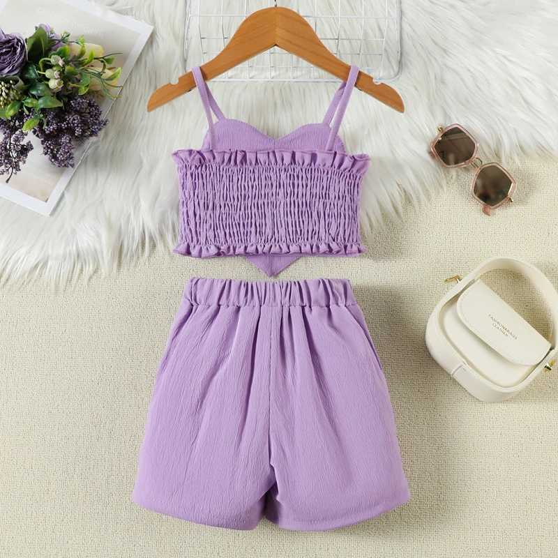 Childrens and Girls Summer Clothing Set Solid Color Sleeveless Heart shaped Crop Top+Belt Shorts 2PCS Childrens Casual ClothingXJ250410