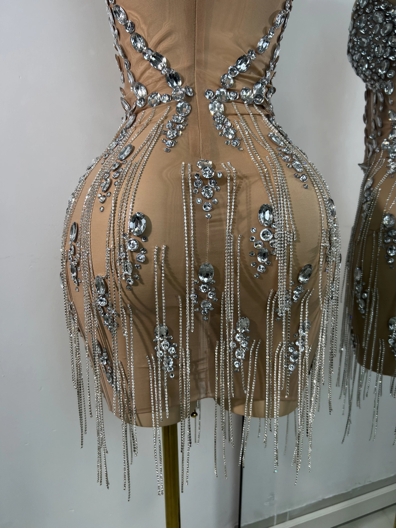 Crystals Diamonds Evening Party Dress Women Sexy Halter See Through Mesh Birthday Gowns Nightclub Singer Stage Wear251111