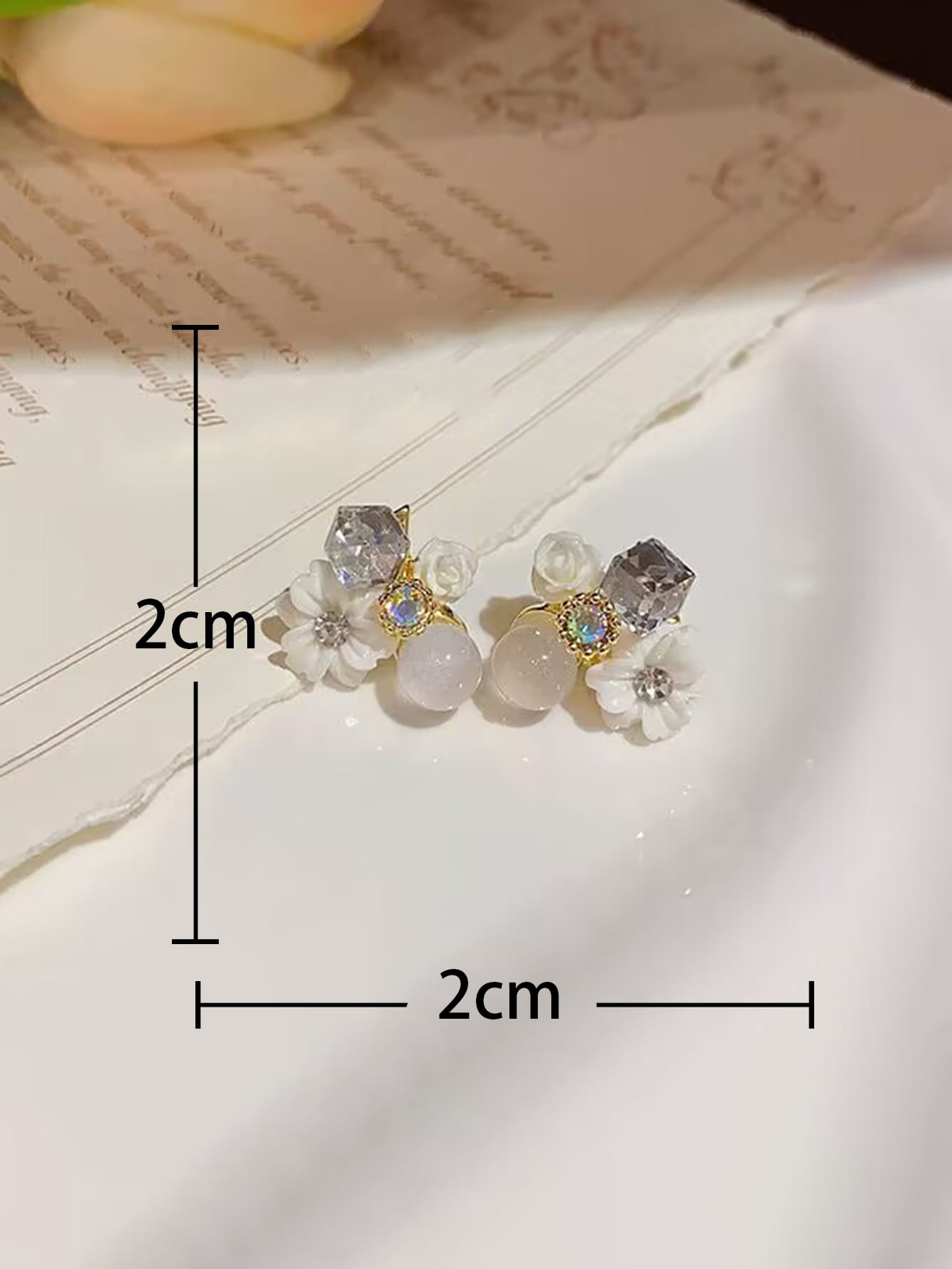 Chic Women's Geometrical Zinc Alloy Earring Set with Sparkling Crystal Flowers