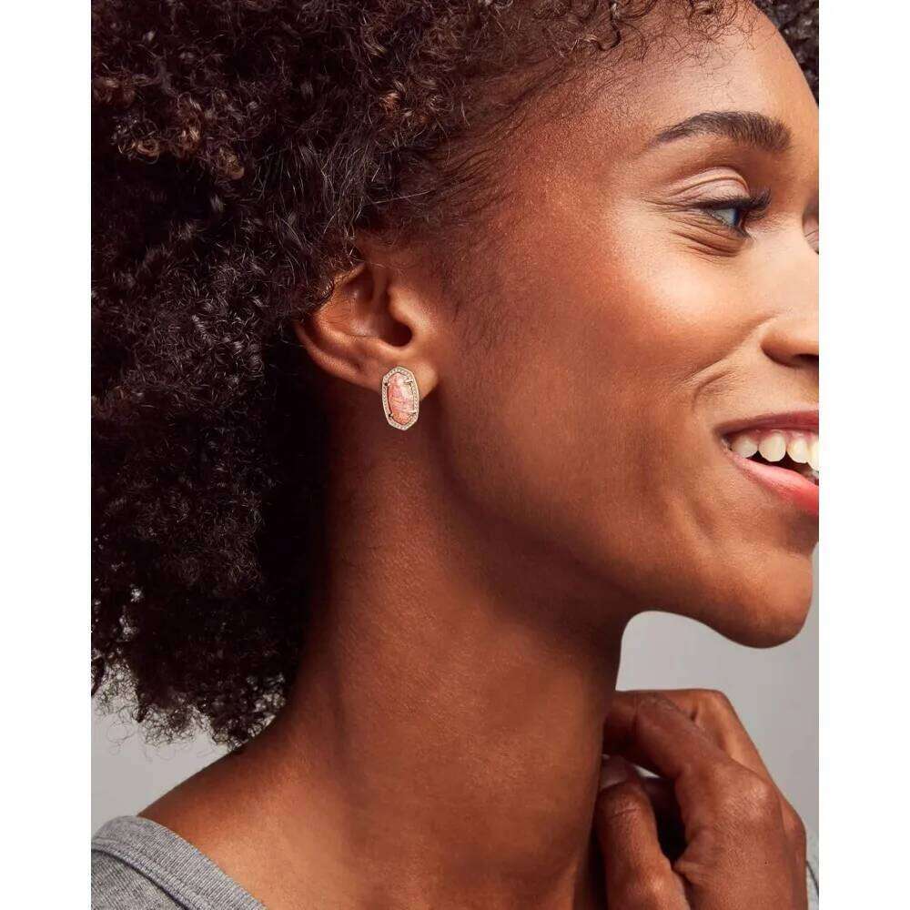 Stylish Women's Fashion Earrings, Elegant Ellie Design, Perfect Accessory for Everyday Wear