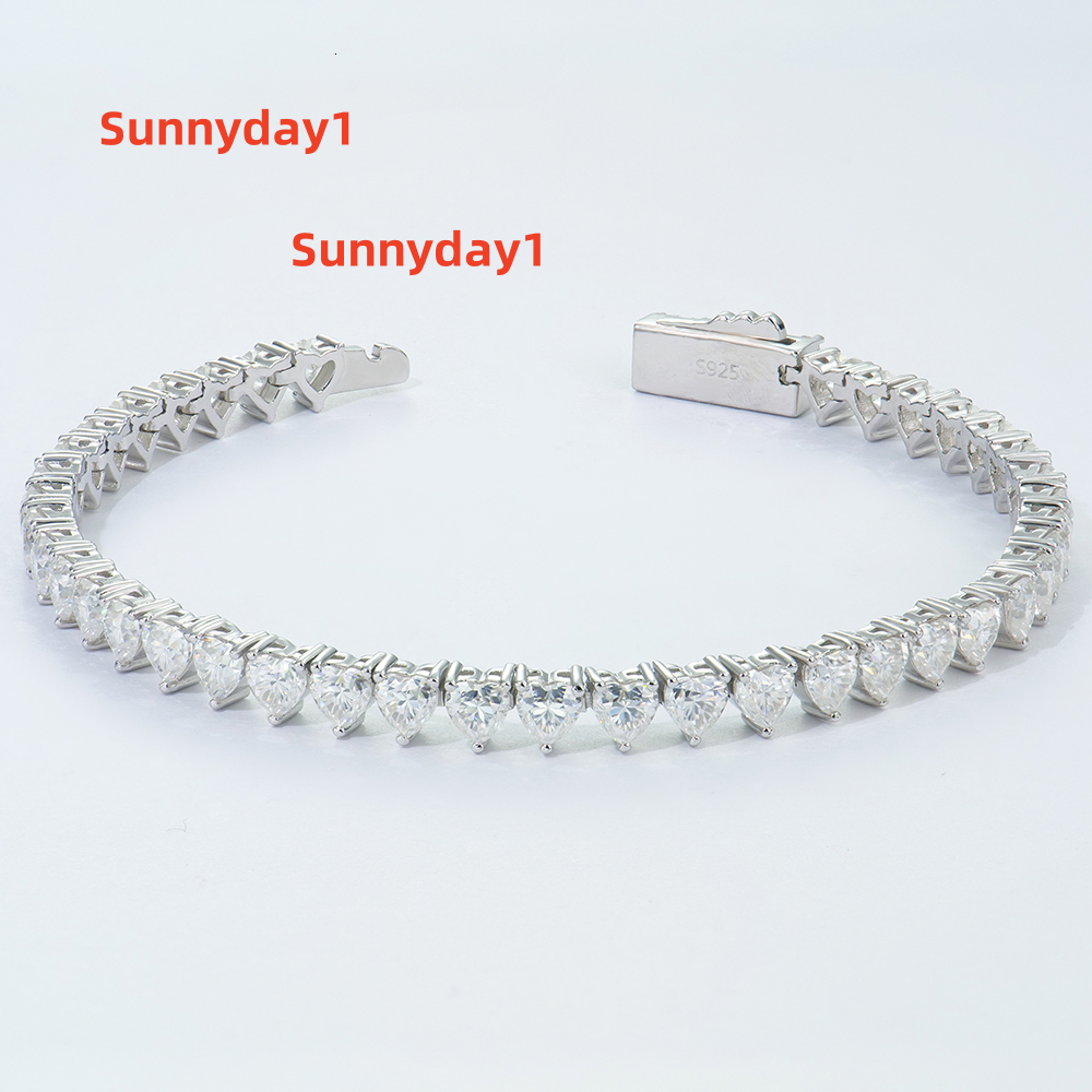 925 Silver Fine Jewelry Heart-Shaped DEF Shiny Moissanite Diamond Tennis Bracelet Classic Style Fashionable for Women