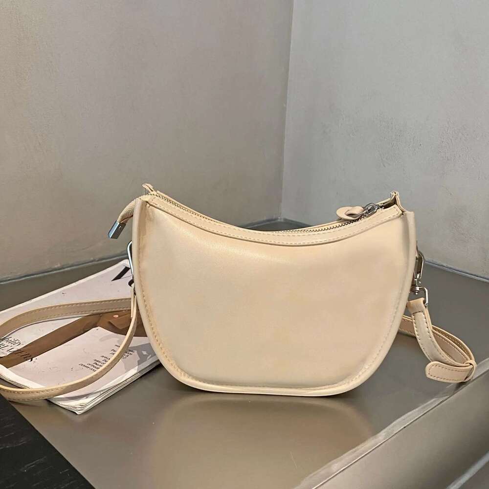 Women's Genuine Cowhide Leather Shoulder/Crossbody - Minimalist & Stylish Horseshoe-Shaped Purse, Commuting Small Bag