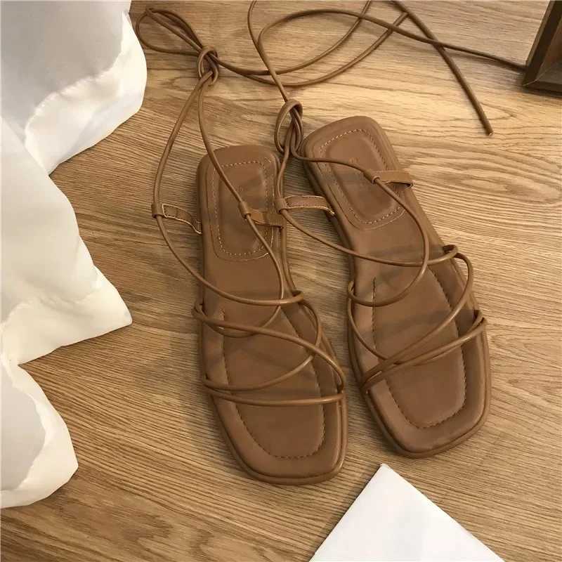 2015 Summer Fi Flat Top Open Womens Sandals New Cross Strap Sandals Comfortable Roman Sandals Zapatos De MujerXJ250410